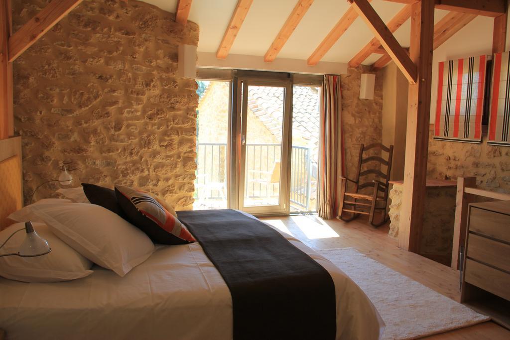 Hollyoaks Estate Hotel Saint-Pons-la-Calm Habitación foto
