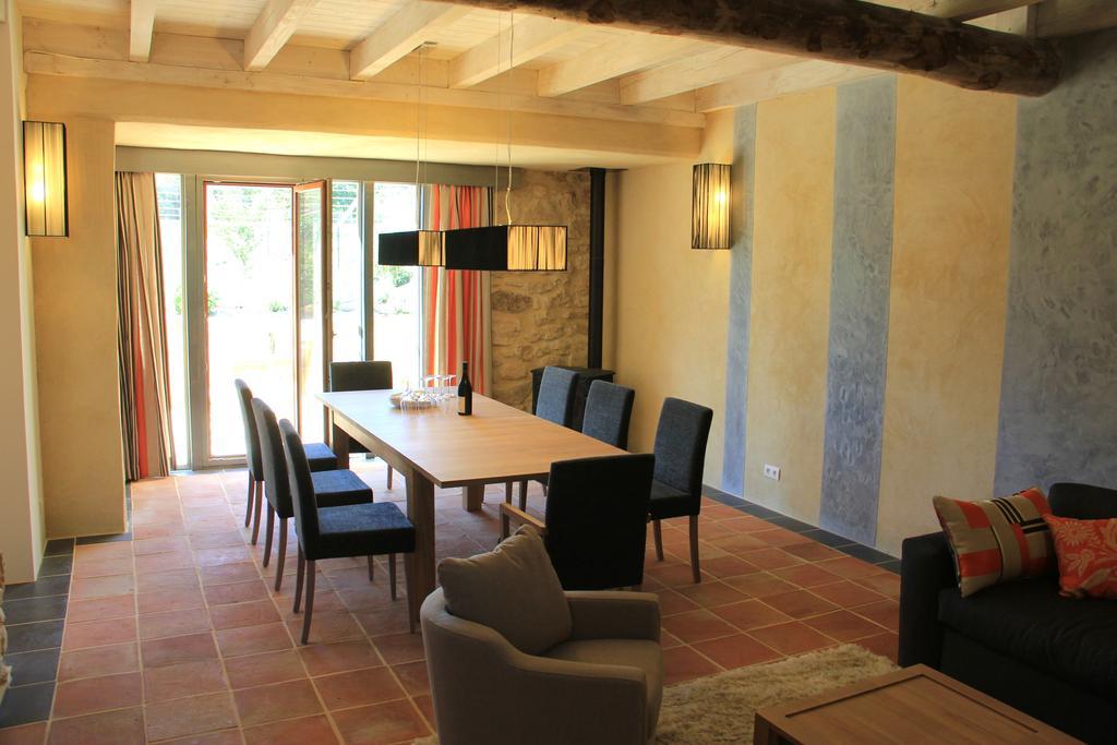 Hollyoaks Estate Hotel Saint-Pons-la-Calm Habitación foto