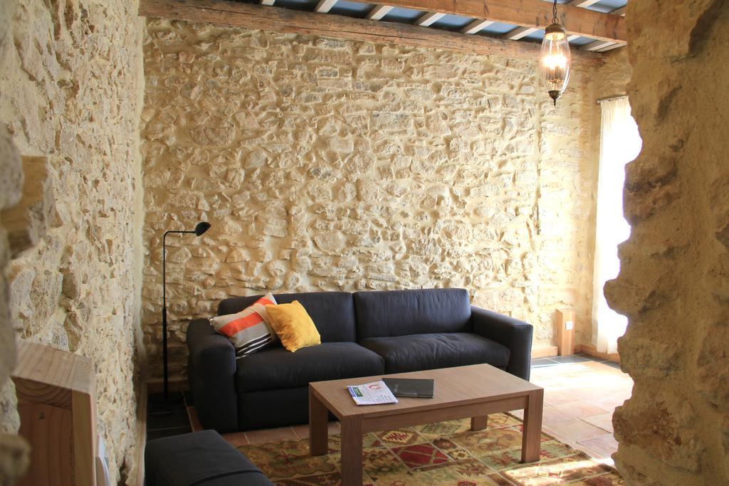 Hollyoaks Estate Hotel Saint-Pons-la-Calm Habitación foto